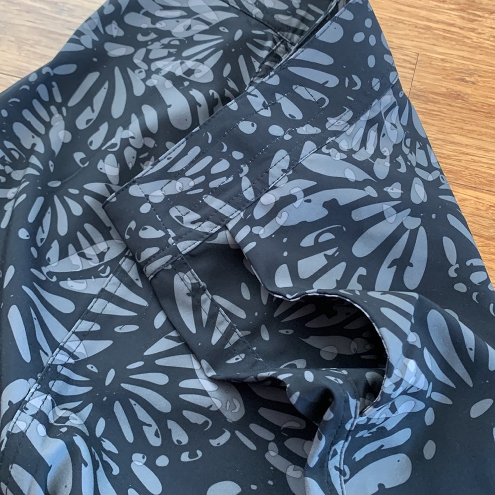 NWT Rip Skirt Hawaii - Black Shibori size XS wrap length 3 - Swim cover - Picture 4 of 4